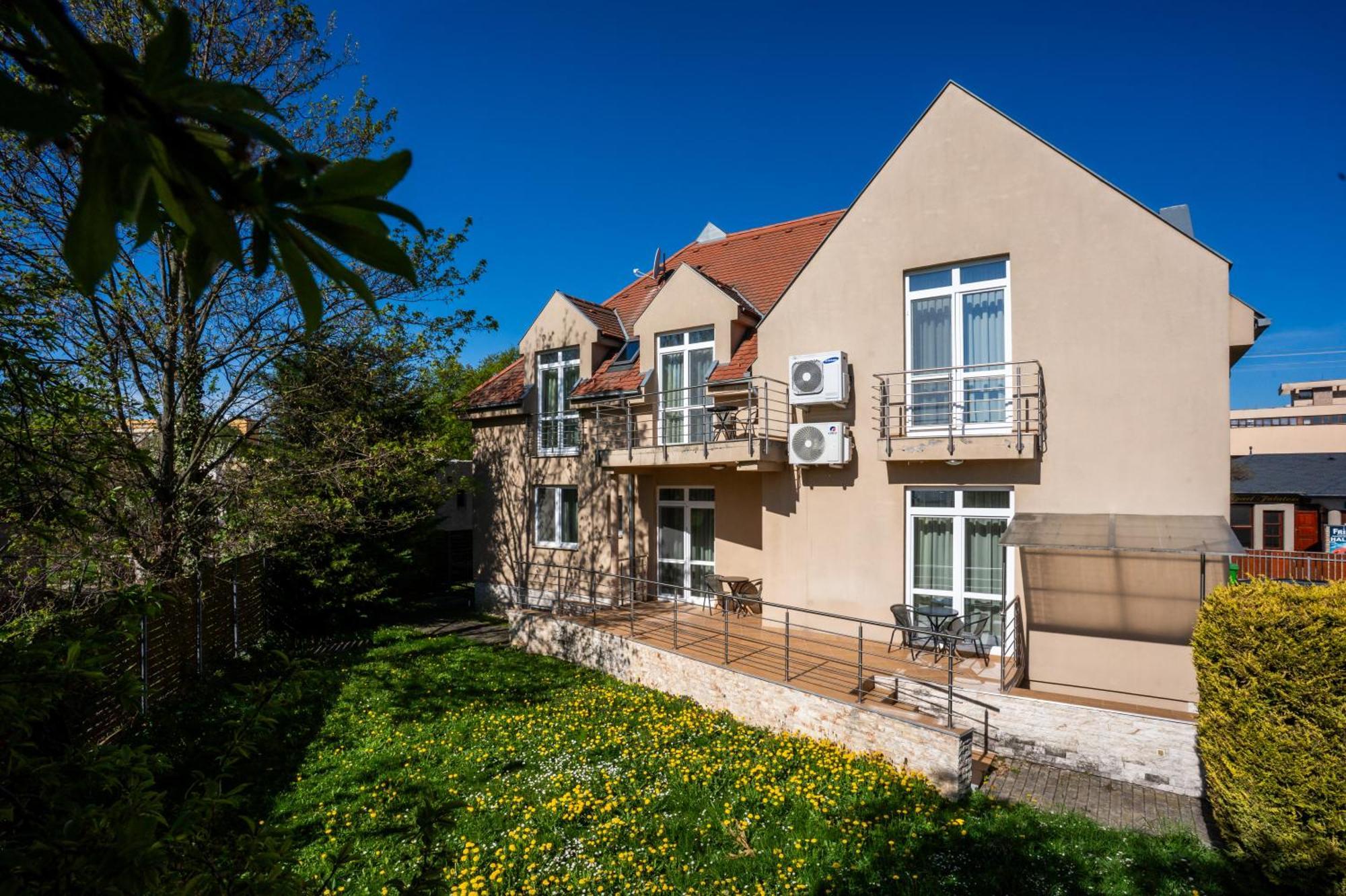 B&B Lajta Park Mosonmagyaróvár 외부 사진