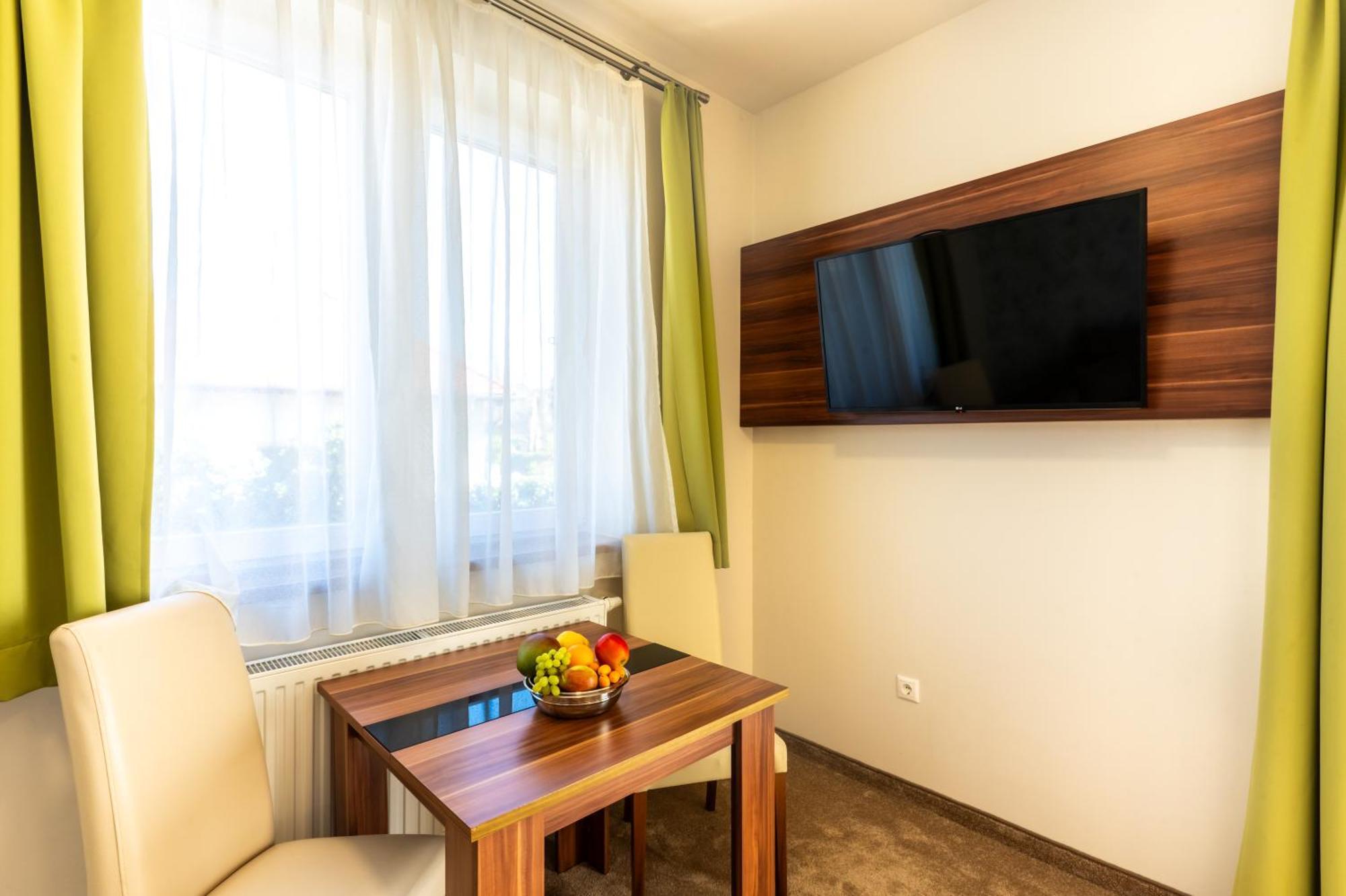 B&B Lajta Park Mosonmagyaróvár 외부 사진